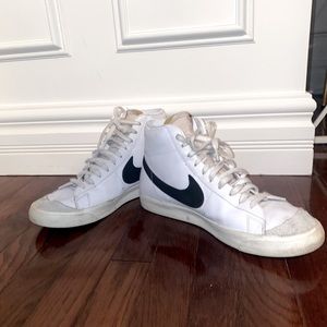 Nike mens sneakers size 12.5